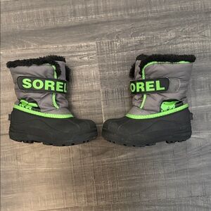 Sorel Kids' Black and Neon Green Winter Boots Toddler size 11